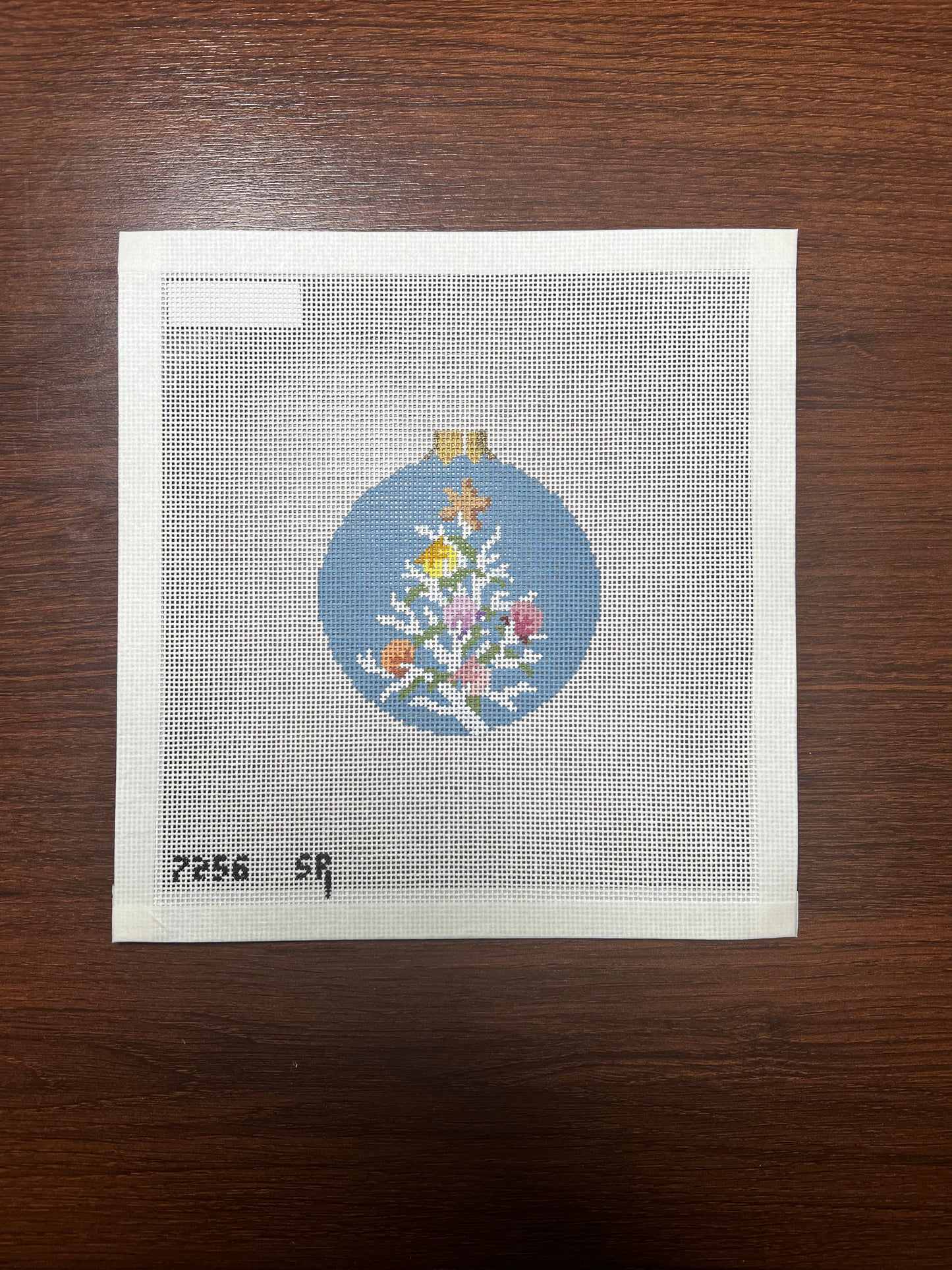 Coral Christmas Round
