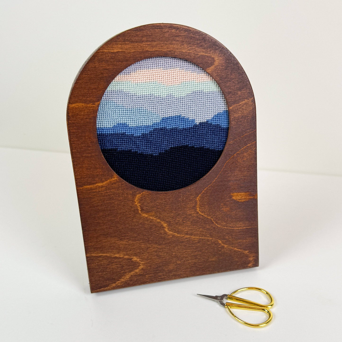 NDLPT: Arch Frames for Needlepoint 4" Rounds: Mixed Set of Finishes