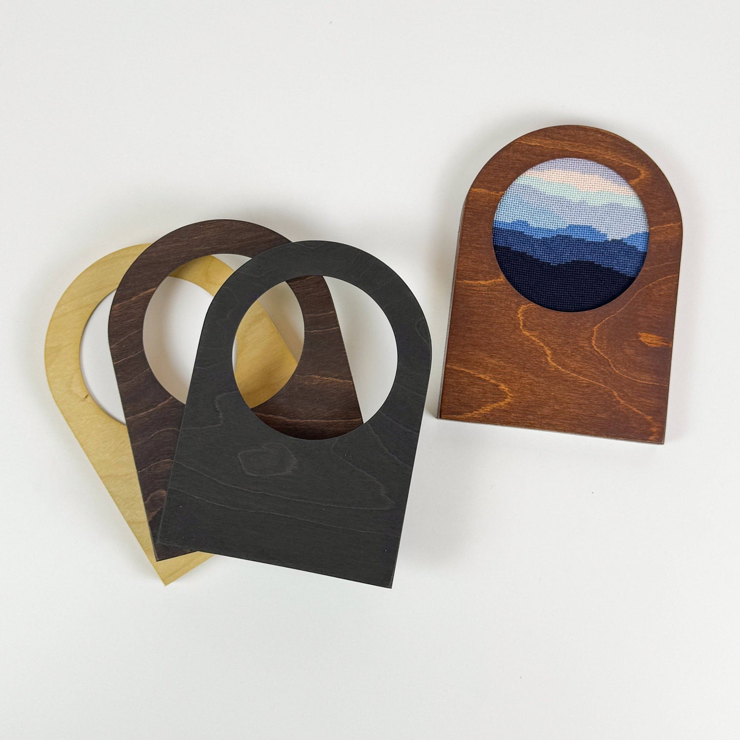 NDLPT: Arch Frames for Needlepoint 4" Rounds: Mixed Set of Finishes
