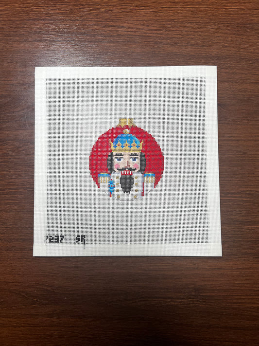 King Nutcracker Round