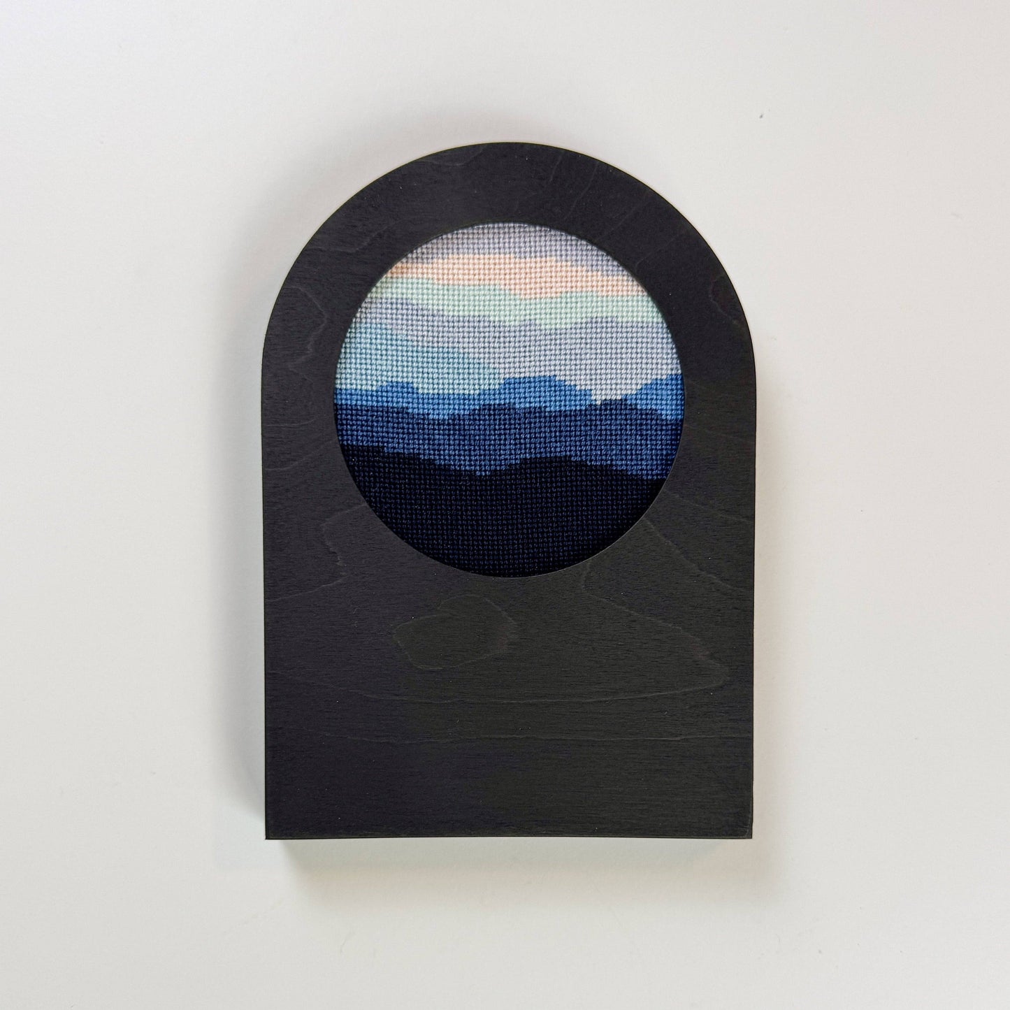 NDLPT: Arch Frames for Needlepoint 4" Rounds: Mixed Set of Finishes