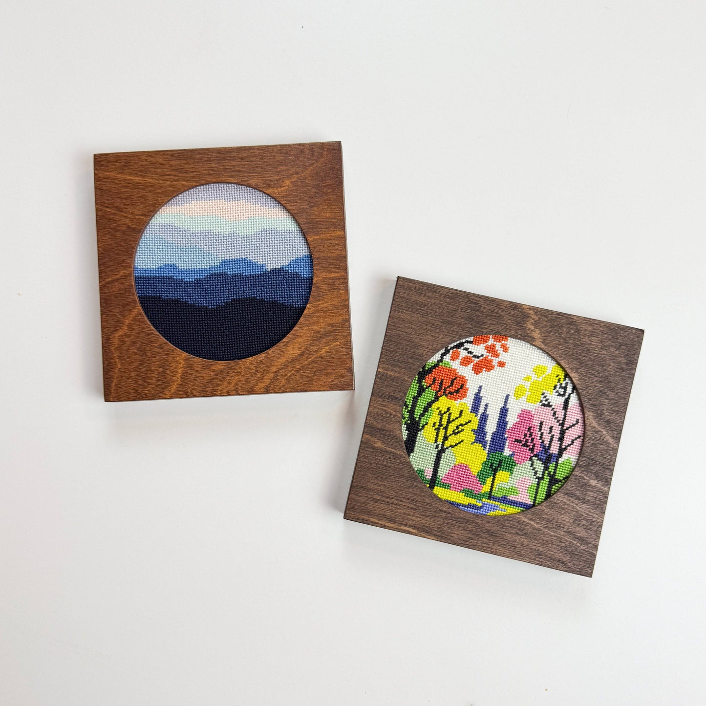 NDLPT: Square Frames for Needlepoint 4" Rounds: Stand-up (add pegs) / Mixed Set of Finishes