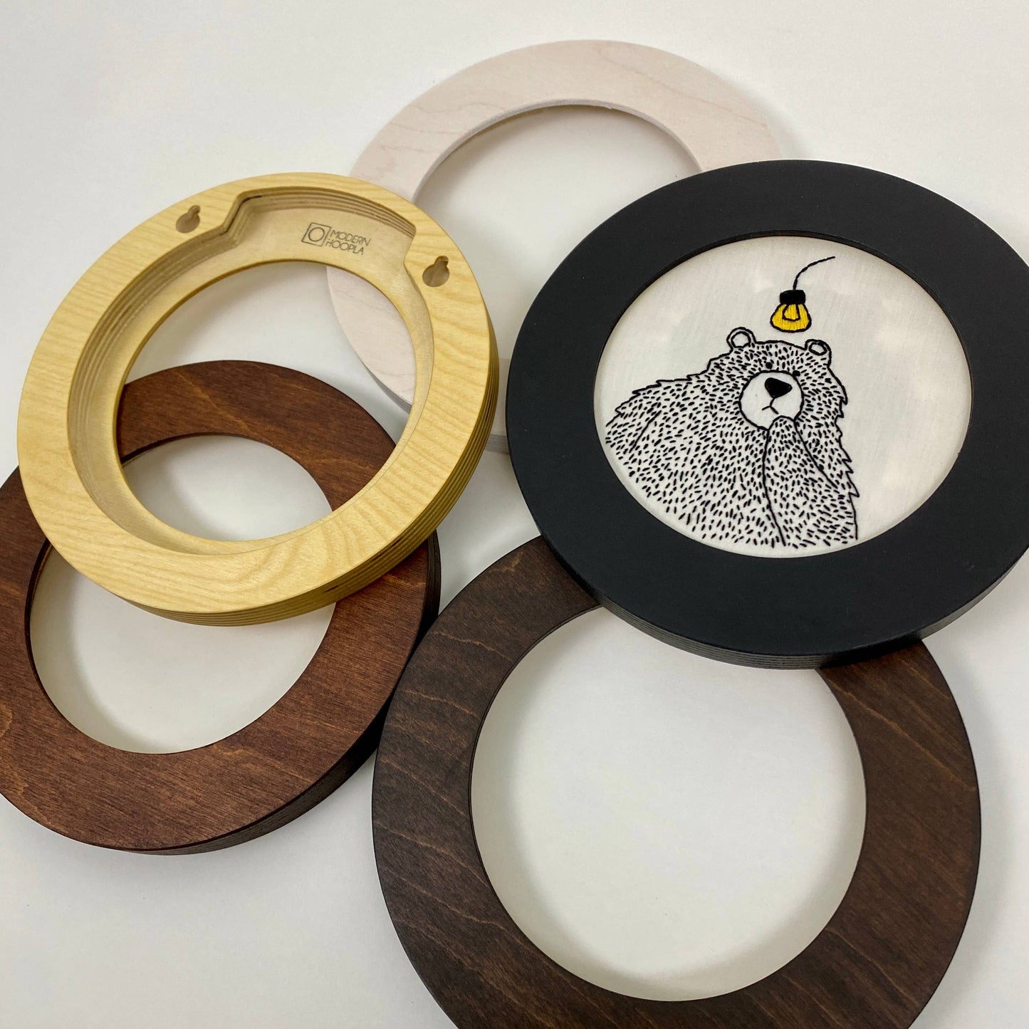 Modern Embroidery Hoop Frame for 4" Hoops: Caramel / Circle